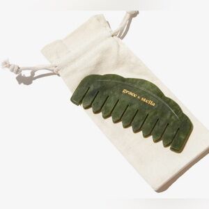 ✨✨Grace & Stella Jade Comb Scalp Massage Tool ✨✨